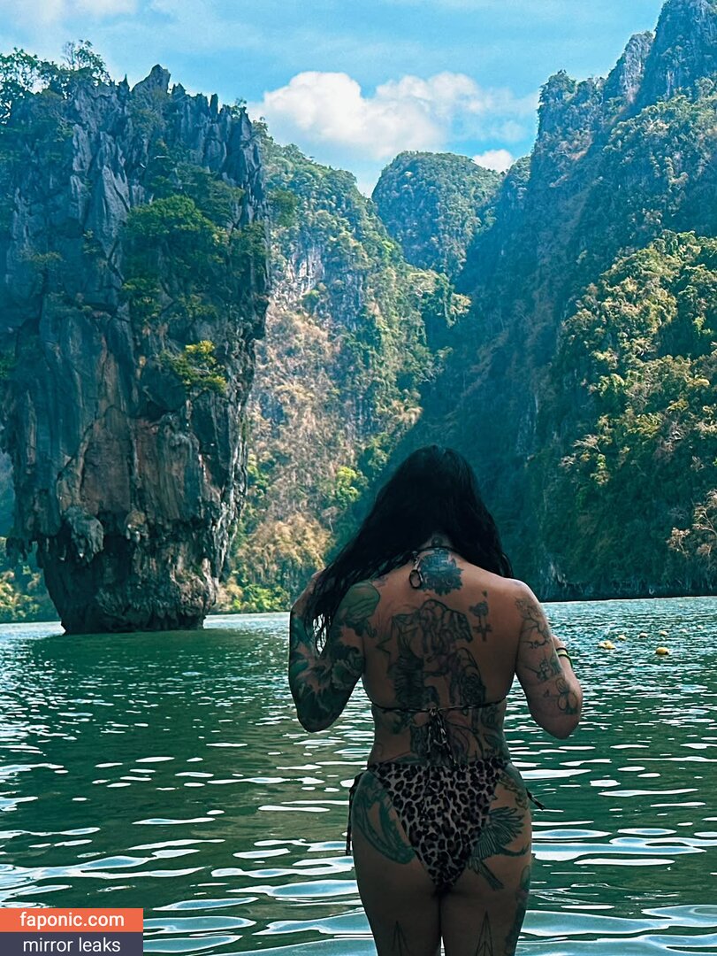 Ashlynnsasha, Ashyaelizabeth, BENICENATASHA, velvetangelsv Nudi Trapelati OnlyFans Foto #19