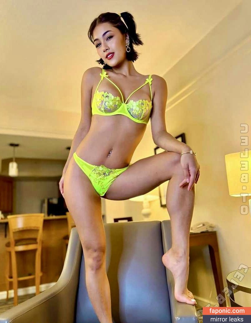 Kylin Milan, kylinmilan, mira_moony Nudi Trapelati OnlyFans Foto #47