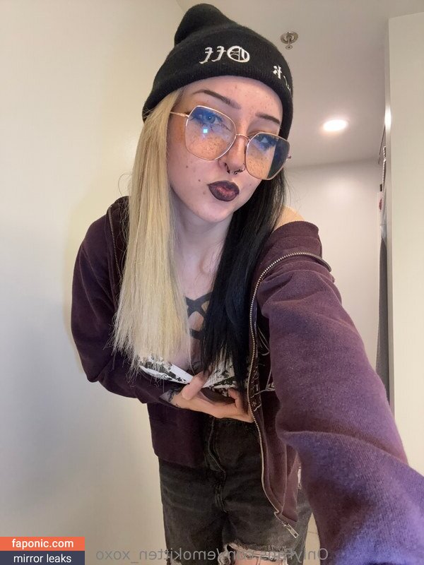 emokitten_xoxo, emokittenxoxo Nudi Trapelati OnlyFans Foto #2