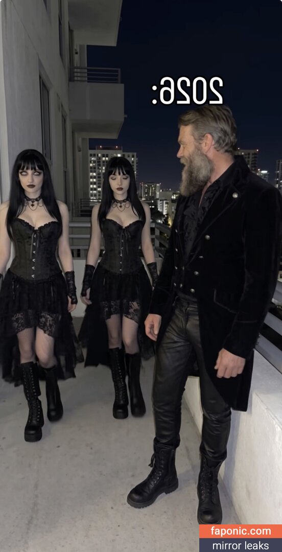 Emily Black, emilyblack.goth, https: Nudi Trapelati  Foto #1
