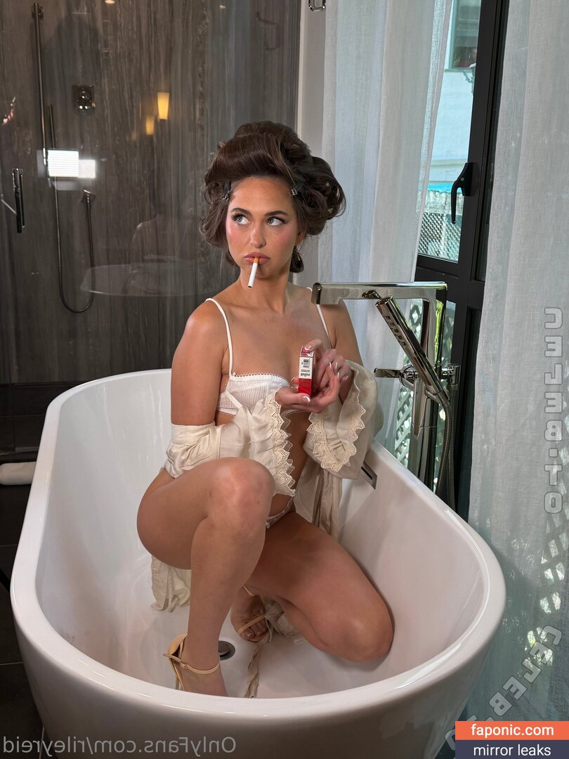 Riley Reid, RileyReidTikTok, hellorileyreid, rileyreidx3 Nudi Trapelati OnlyFans Foto #2938
