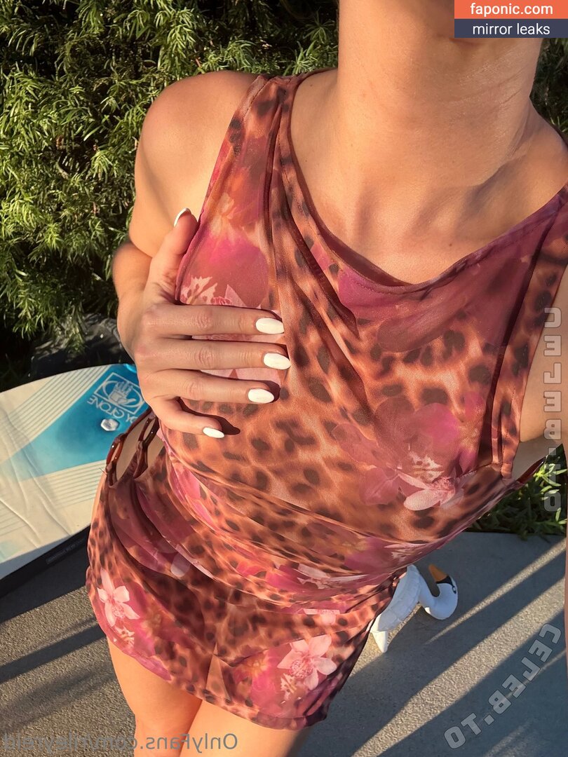 Riley Reid, RileyReidTikTok, hellorileyreid, rileyreidx3 Nudi Trapelati OnlyFans Foto #2944