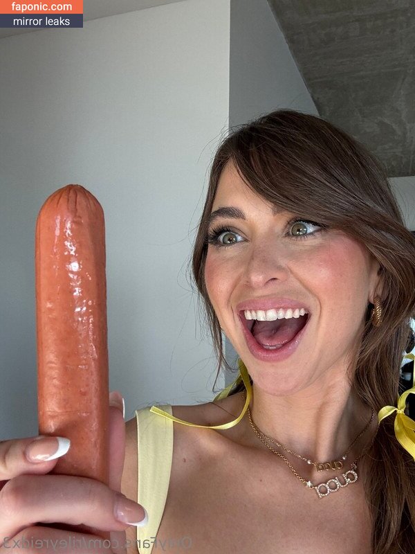 Riley Reid, RileyReidTikTok, hellorileyreid, rileyreidx3 Nudi Trapelati OnlyFans Foto #3081