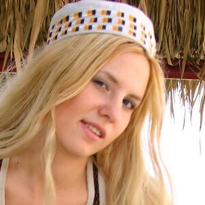 Anna Sahara