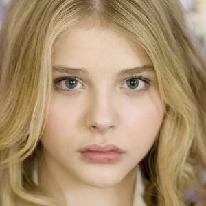 chloemoretz