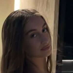 Clara Cox00