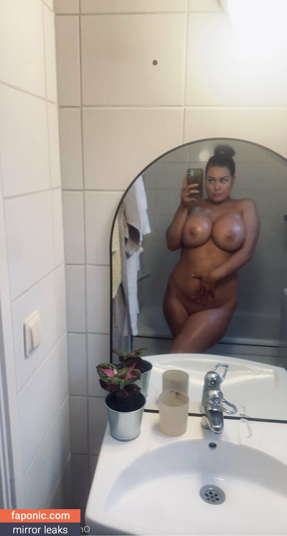 iidaiida Nudi Trapelati  Foto #15