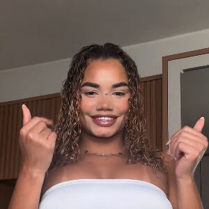 karolyne585