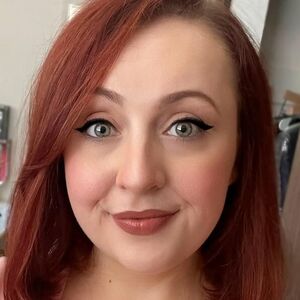 Lizz Robinett