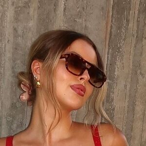 nadine.klr