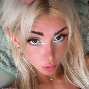 Skylar080700