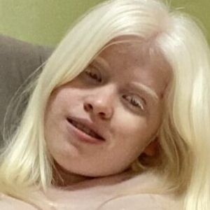 snowwhitebellaxo