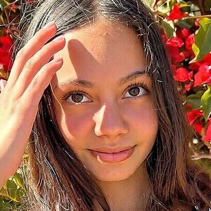 Zoe Manoek